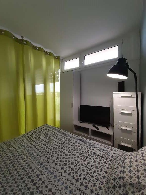 Apartament Ostrowskiego Appartement Wrocław Buitenkant foto